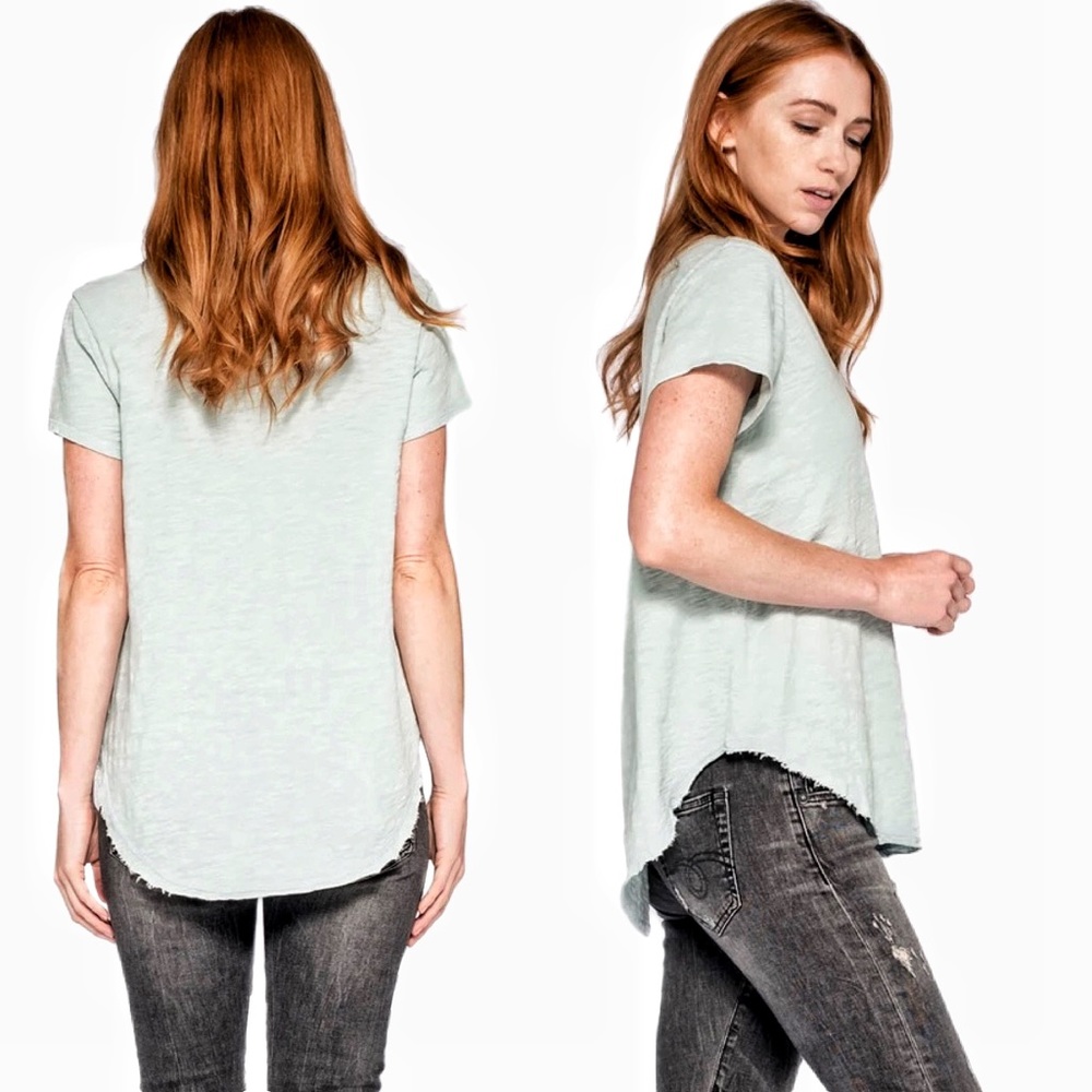 NWOT Wilt S/S Shrunken V Shirttail Top Raw Hem Sm